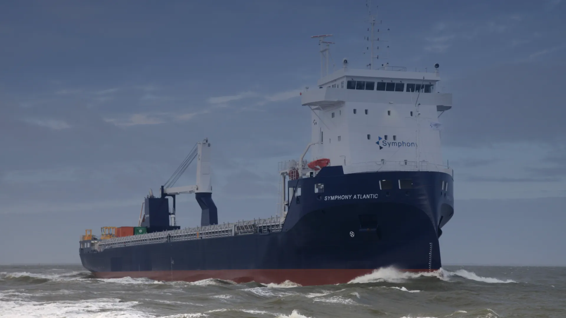 This coastal vessel is equipped with a waste heat recovery system based on the Organic Rankine Cycle (ORC).